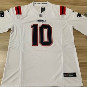 💛Drake Maye White Jersey Stitched